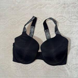 Victorias Secret 34DDD bra, T-Shirt‎ lightly lined full coverage
